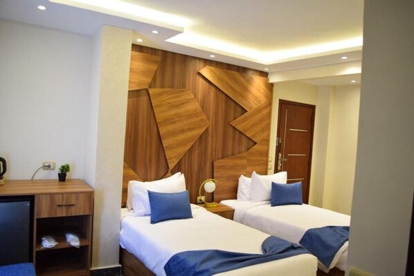 In-room safe, soundproofing, iron/ironing board, free WiFi - Pharaonic Pyramids Inn (Giza)