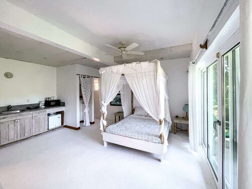Casa Lenca - Stunning 4BR home w/private pool