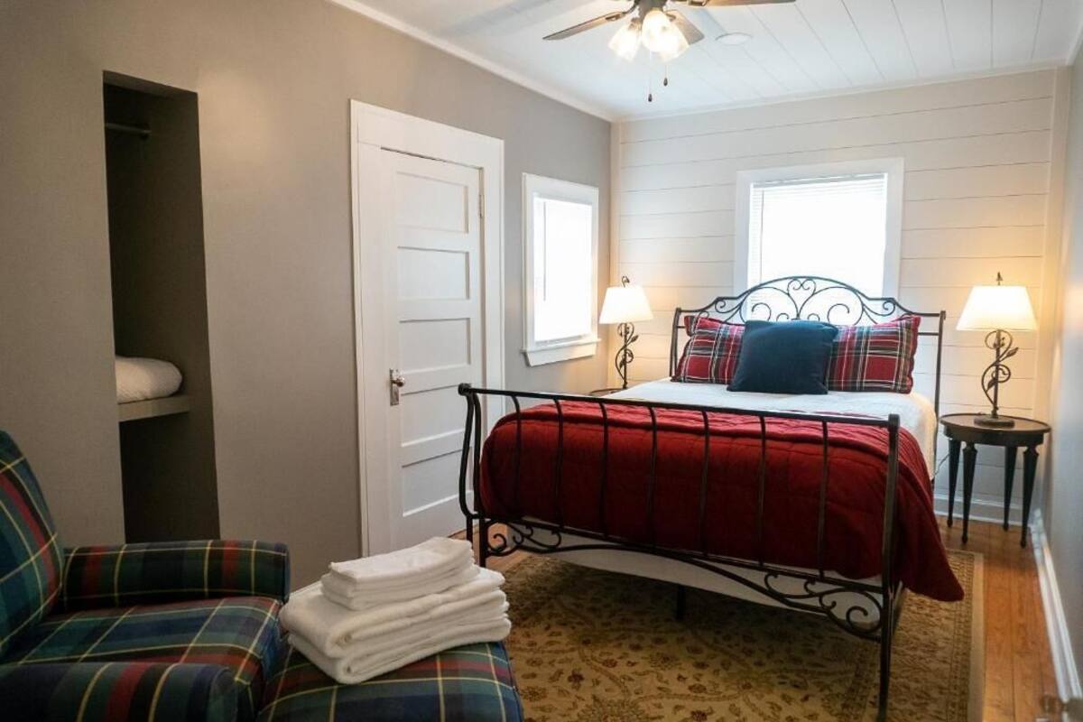 Economy Double Room | Free WiFi