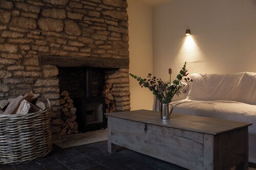 Cotswolds Townhouse with Scandinavian Soul