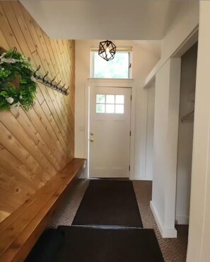 Interior - Cozy Windham Getaway (Windham)