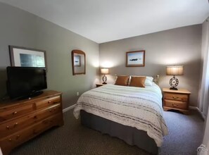 4 bedrooms, WiFi, bed sheets - Cozy Windham Getaway (Windham)
