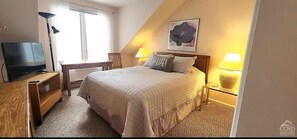 4 bedrooms, WiFi, bed sheets - Cozy Windham Getaway (Windham)