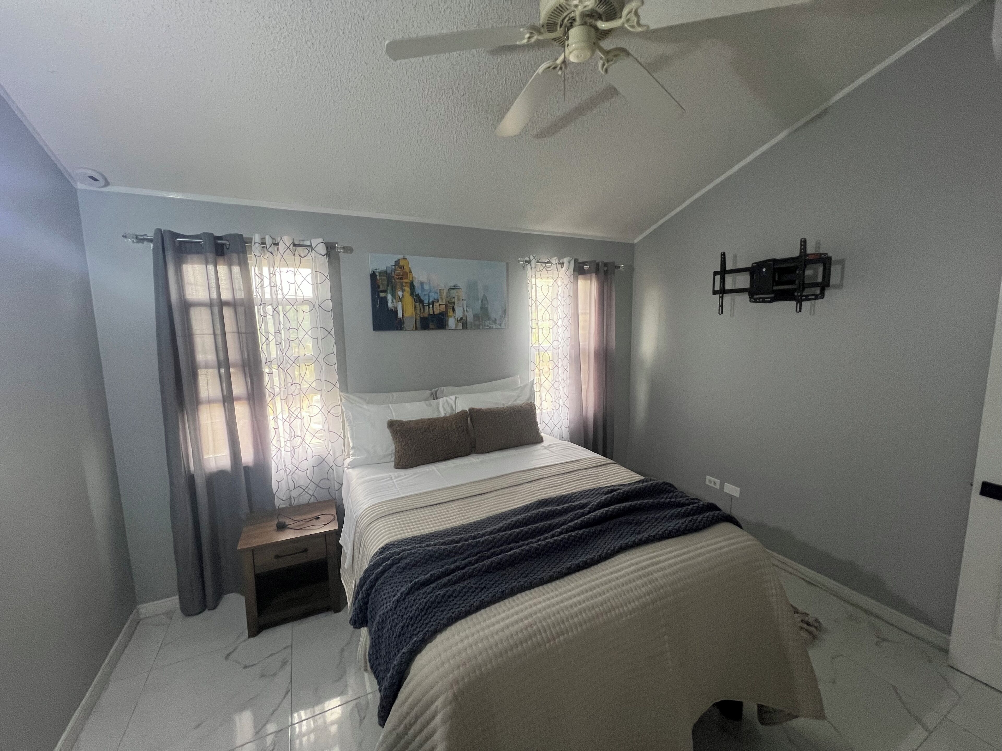 2 chambres, fer et planche à repasser, Wi-Fi gratuit, draps fournis