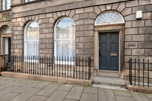 Perincian bahagian luar