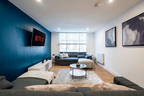 Living area - Stylish Modern Apt in Central Manchester City Centre (Manchester)