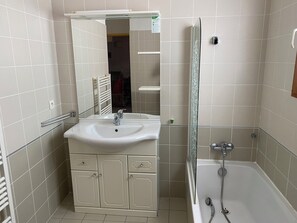 Hair dryer, toilet paper - BLEUET APARTMENT 4/5 PERS NEAR ILE ROUSSE (Belgodère)