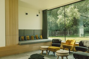 Interior - Fantastic vacation rental with wide views of valley, forest and own vineyard! (Zonnebeke)