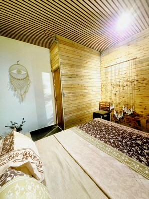 1 bedroom, bed sheets - FARAYA 1-bedroom chalet with panoramic view and Cheminée (Jabal Lubnan)