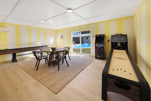 Spielezimmer