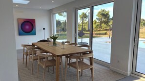 Dining - Modern villa "Quinta do Vale" - Private oasis in Meco (Sesimbra)
