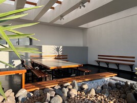 Apartment | Outdoor dining