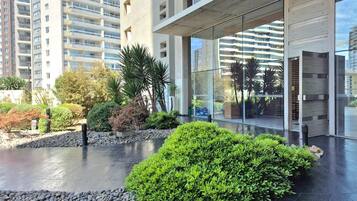 Apartment | Perincian bahagian luar