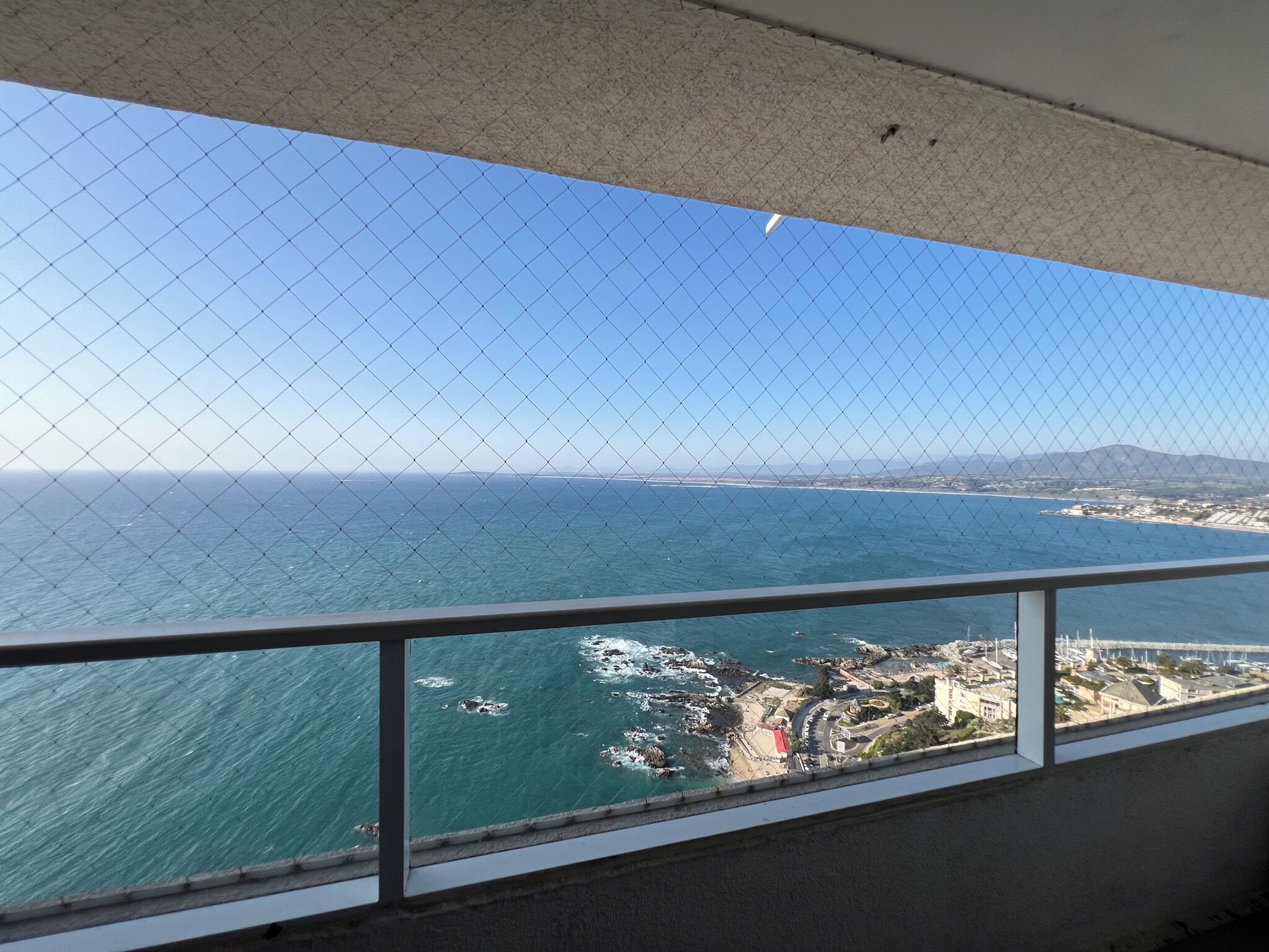 Comfort-Apartment, Balkon, Meerblick | Unterkunftsgelände