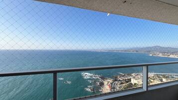 Comfort-Apartment, Balkon, Meerblick | UnterkunftsgelÀnde