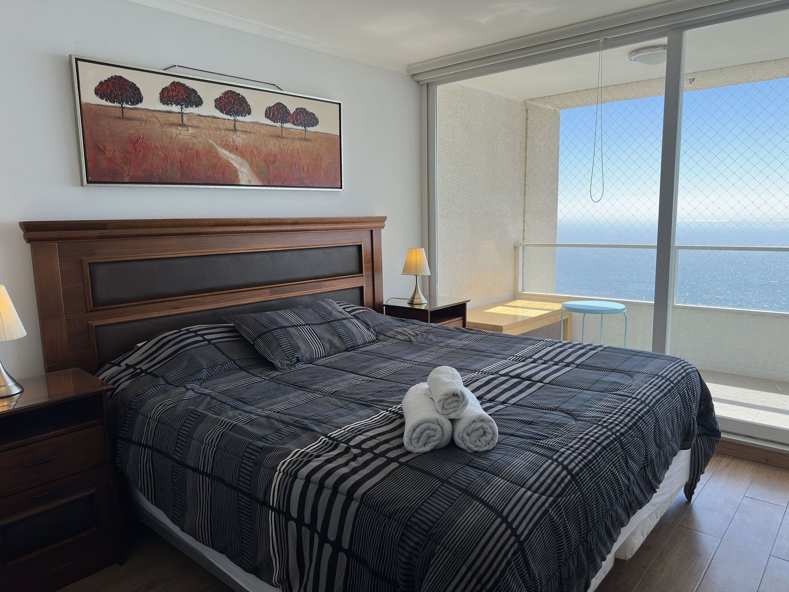 Apartemen | Didekorasi berbeda-beda dan dilengkapi dengan perabotan berbeda-beda