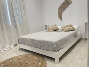 Iron/ironing board, WiFi, bed sheets - Constantza's House (Naousa)