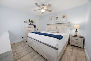 2 bedrooms, free WiFi, bed sheets - Cozy townhome open loft in beautiful Miramar Beach 4 min from the beach (Miramar Beach)