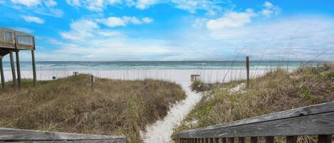 Liegestühle, Strandtücher