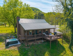 Bain à remous extérieur