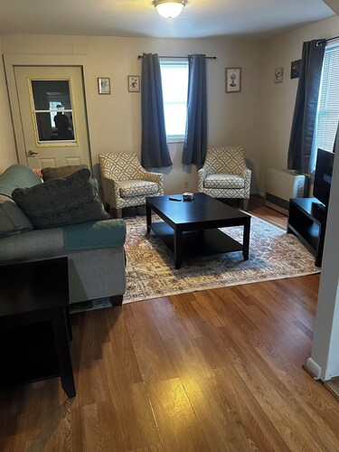 Cozy Malone Getaway – Minutes From the Slopes!