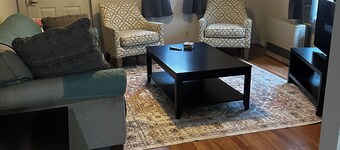 Cozy Malone Getaway – Minutes From the Slopes!