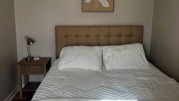 2 dormitorios, tabla de planchar con plancha, wifi y ropa de cama