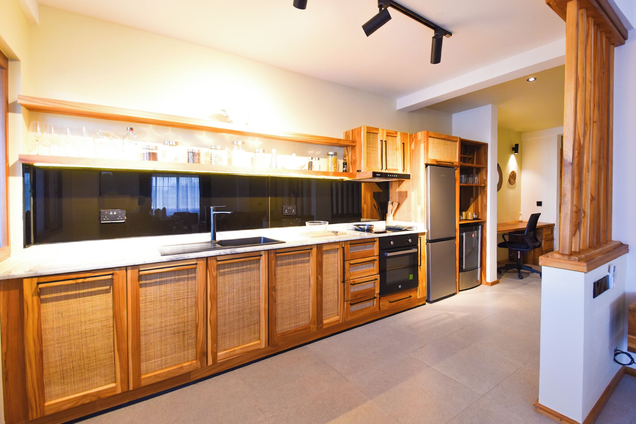 Deluxe Studio, Garden View | Private kitchen