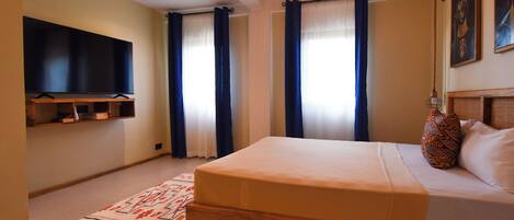 Deluxe Studio, Garden View | Peti besi dalam bilik, langsir/tirai gelap terus