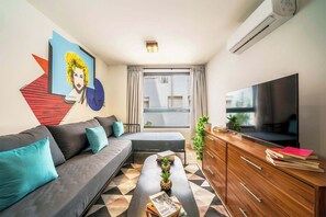 TV, offices - MOT Rentals + Duplex with Pool and BBQ in Palermo Chico (Buenos Aires)