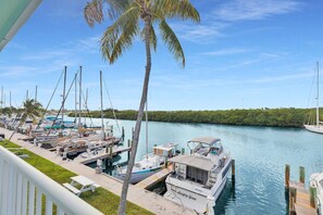 Marina - New Waterfront Villa w/ Pool & Marina (Marathon)