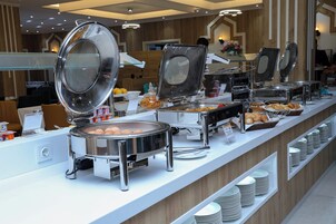 Desayuno buffet incluido todos los días 