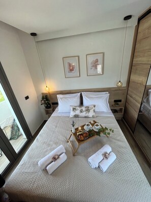 Iron/ironing board, free WiFi, bed sheets - Renovated seaside apt for couples: sea view, full kitchen & Wi-Fi. (Kato Gouves)