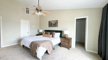 3 chambres, fer et planche à repasser, accès Internet, draps fournis