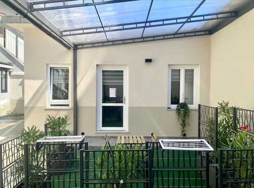 Entire apartment in Turin, near the center with private outdoor space