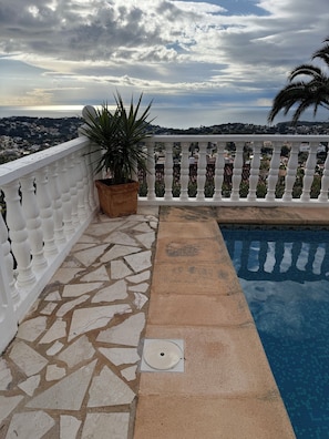Pool - Casa Olmo Grande. Villa on the Costa Blanca with pool and stunning views. (Benissa)