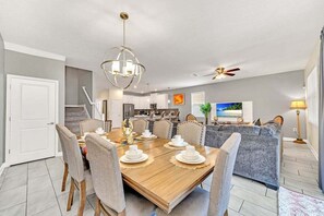 Casa (Multiple Bedrooms) | Interior