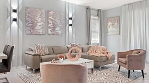 Interior - 3356lw · Amazing Windsor Island 7br/pool/spa/closeto Disney (Davenport)