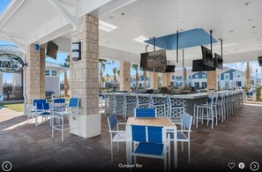 Casa (Multiple Bedrooms) | Parte interna