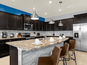 Interior - 3739la · Brand New 10br/pool/spa/ Disney Fireworks View (Davenport)