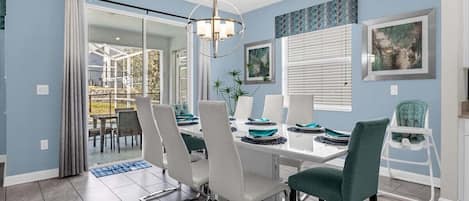 Villa (6 Bedrooms) | Front of property