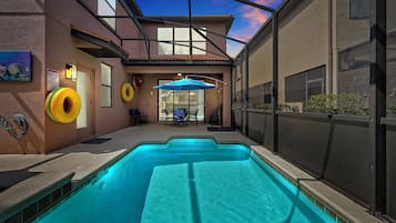 House (5 Bedrooms) | Interior