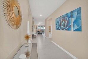 Interior - 2037 Lelani Cir · Brand New 10bd Mansion At Windsor Island Resor (Davenport)