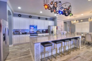 Interior - 4011-ol-music Genres Themed With Bowling Alley (Davenport)
