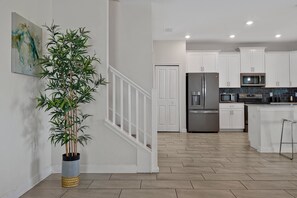 Interior - 1674 Moon Valley DR, Davenport, 6bed (Davenport)