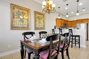 Interior - Elegant Escape at Reunion Near Disney w Pool (Kissimmee)
