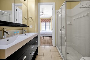 Interior - Elegant Escape at Reunion Near Disney w Pool (Kissimmee)