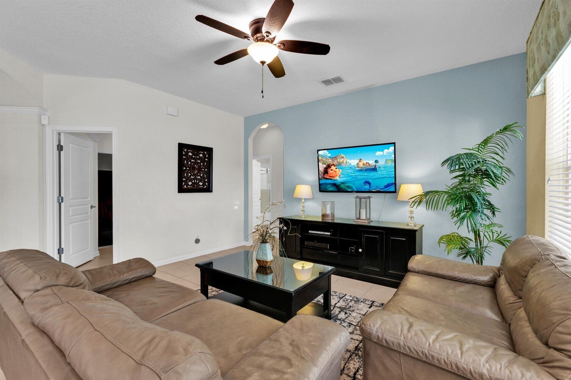 Casa (6 Bedrooms) | Vista frontal de la propiedad