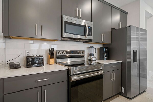 Interior - Kd912s Eagle Trace Marine (Kissimmee)