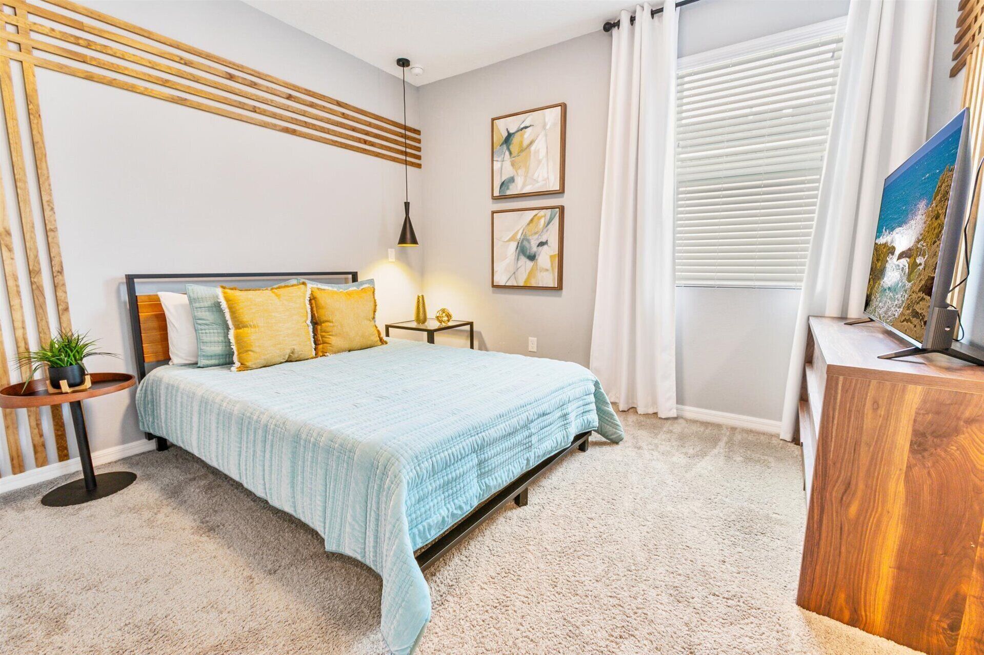 6 bedrooms, iron/ironing board